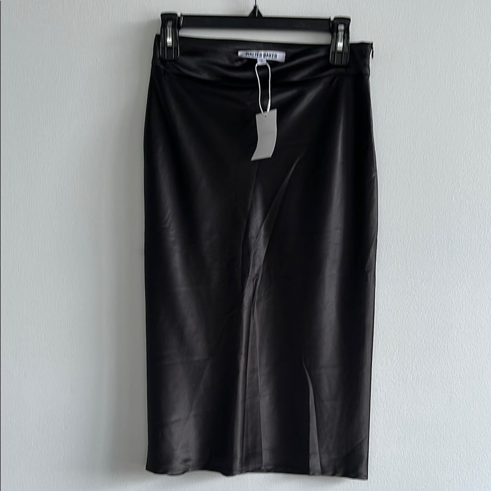 New, Walter Baker, black satin pencil skirt midi. Size 2.